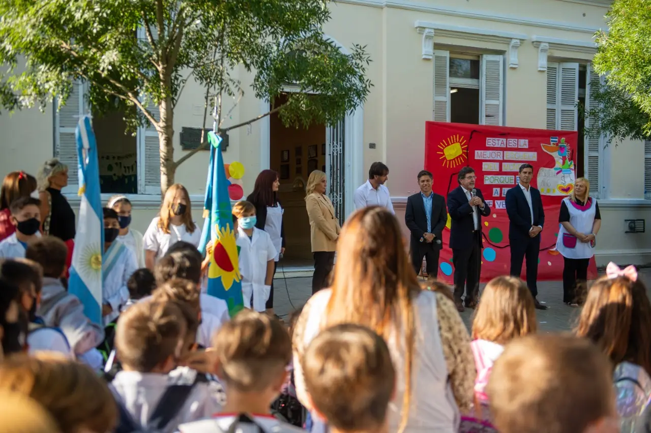 Provincia modificó las fichas de inscripción a las escuelas para "respetar la identidad de género" de los alumnos 