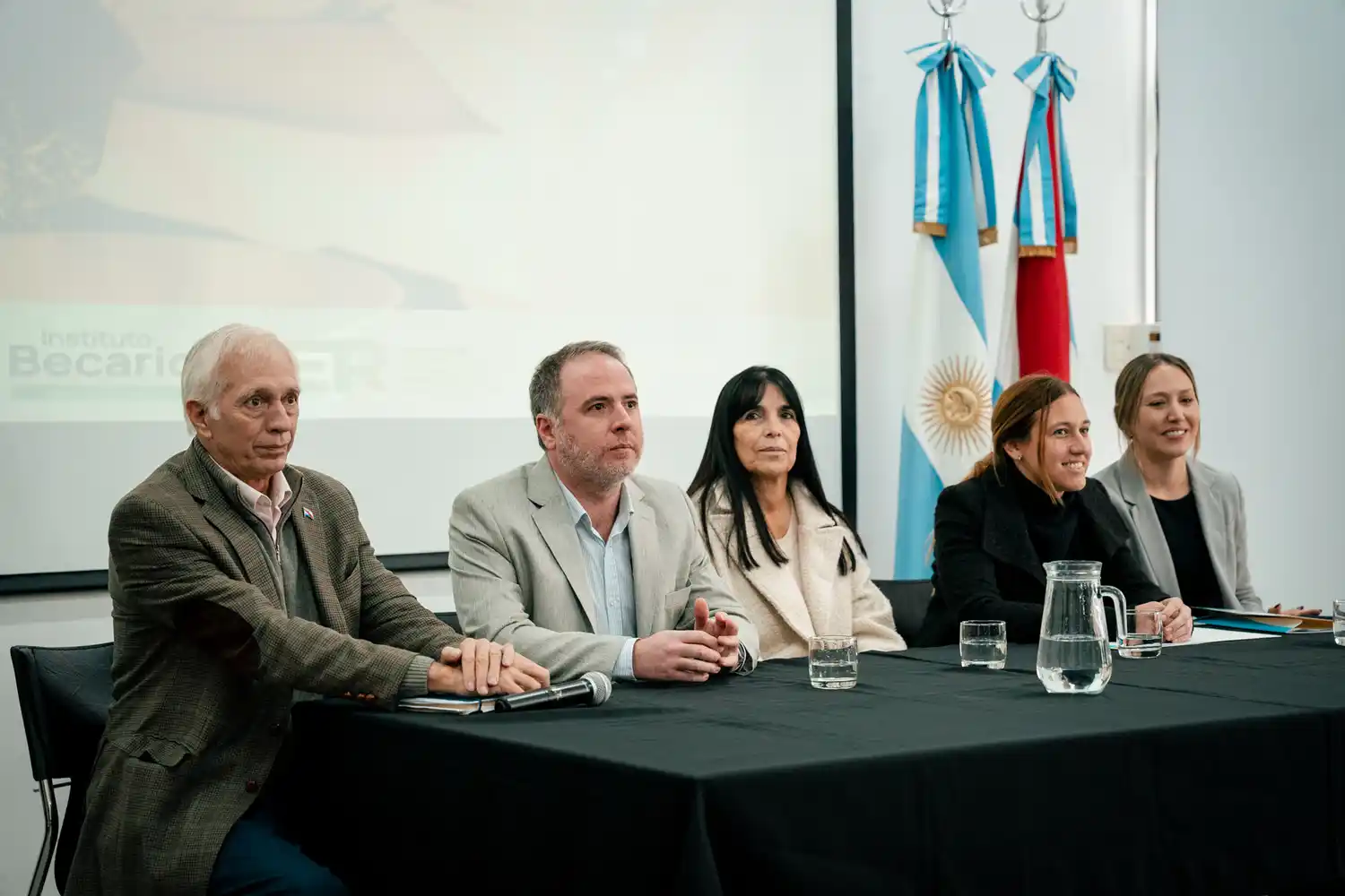Se presentó el programa Puente al Trabajo para estudiantes mayores de 18 años