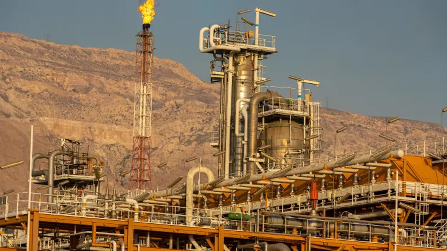 A refinery from the north of the Persian Gulf in Iran.