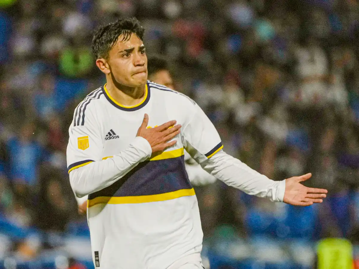 Boca ganó en Mendoza y llegó a la cima