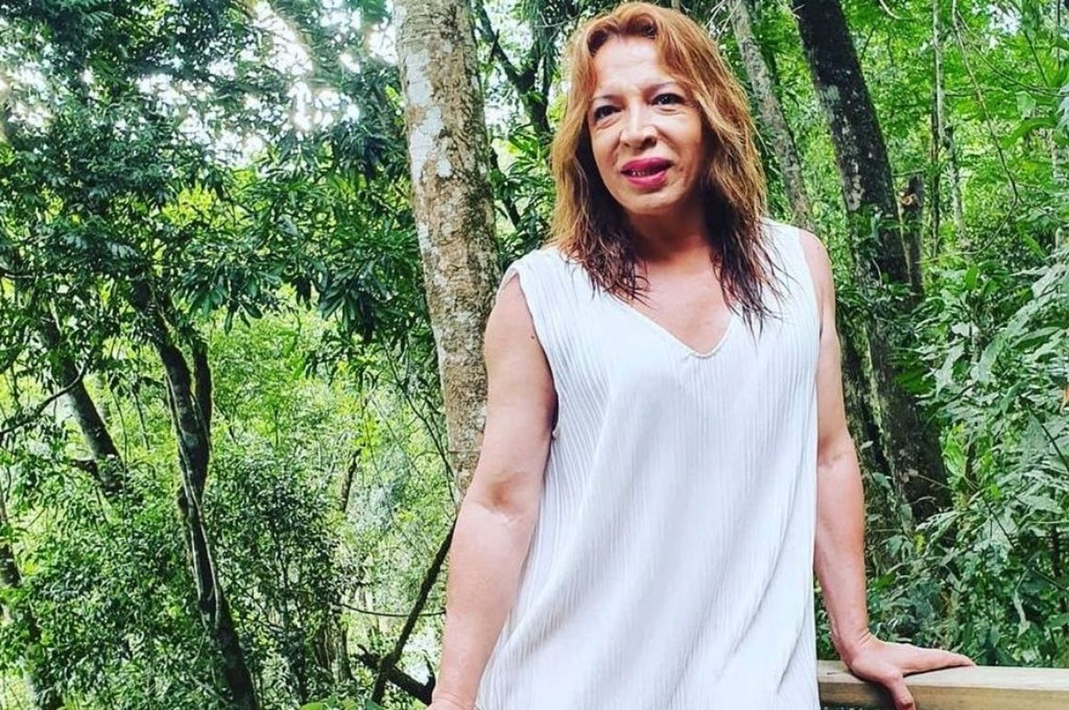 Lizy Tagliani posó en malla, se burló del Photoshop y dio tips para ocultar la panza