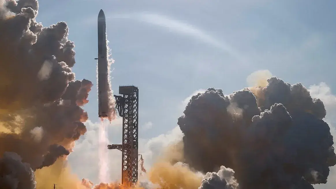 SpaceX logró completar el 12º vuelo de Starship pese a problemas técnicos