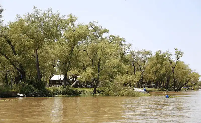Los cruces en lancha en el Paraná a las islas entrerrianas se harán de forma nlrmal durante el fin de semana