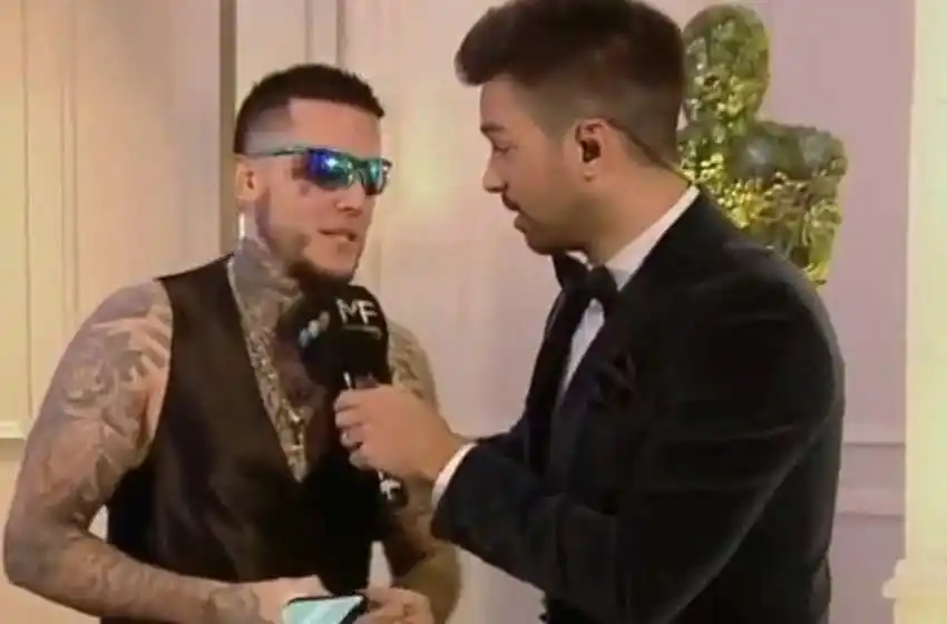 Las actitudes desubicadas de Alex Cannigia en la alfombra roja