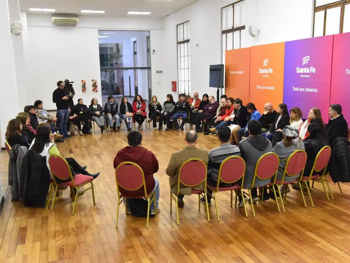 La provincia entregó más de $334 millones para mejorar la infraestructura de 21 escuelas en Rosario.