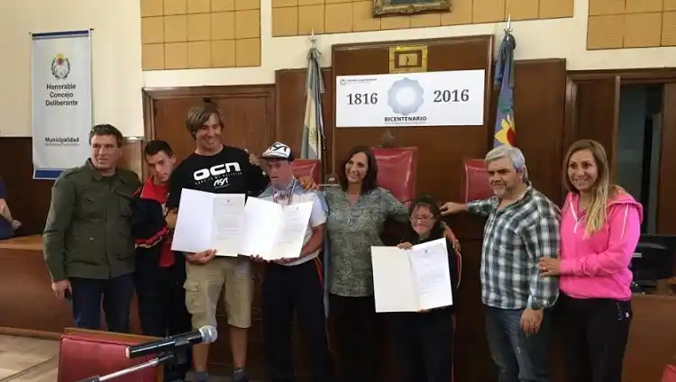 Sebastián Seta, orgullo marplatense en el surf adaptado