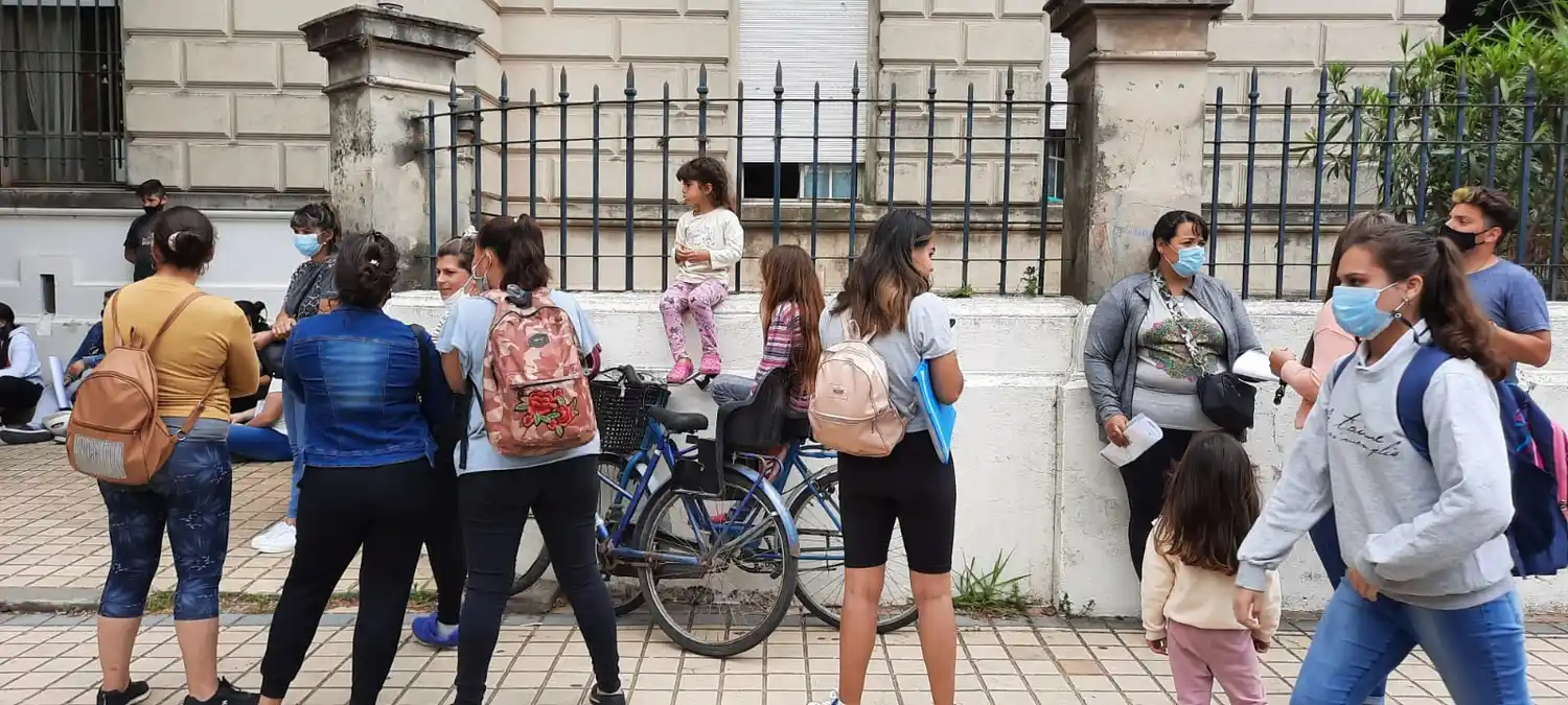 Carrera de enfermería: hasta abril de 2022 no habrá novedades sobre la ampliación del cupo