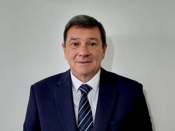 José Luis Ferrari asumió como nuevo director departamental de Escuelas