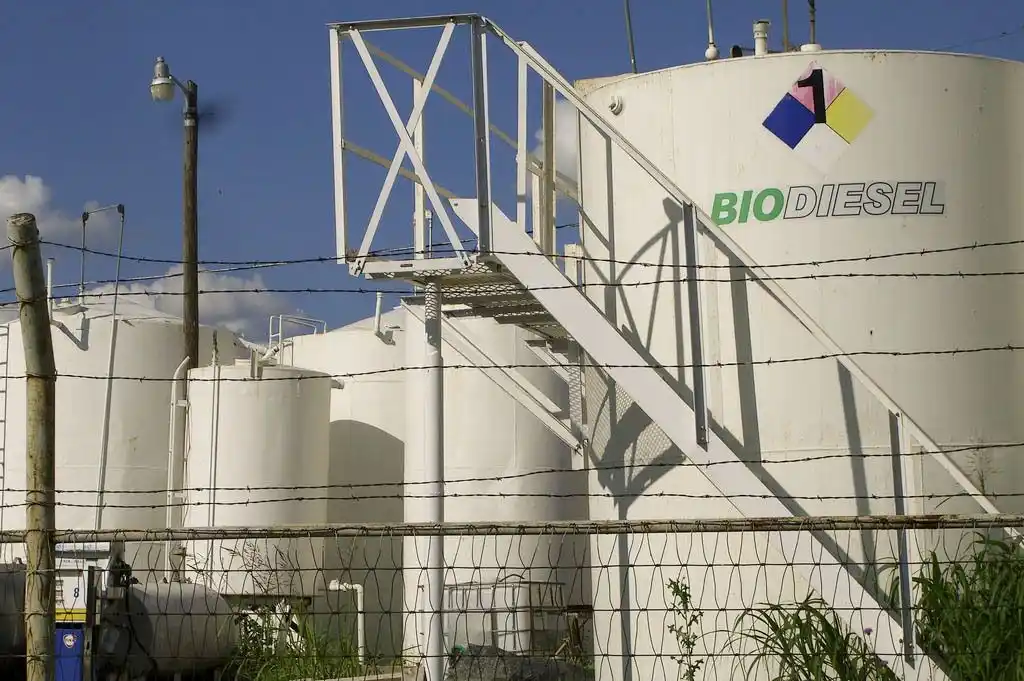 Fijan un aumento de precios y se oficializa la prórroga del corte para biodiesel