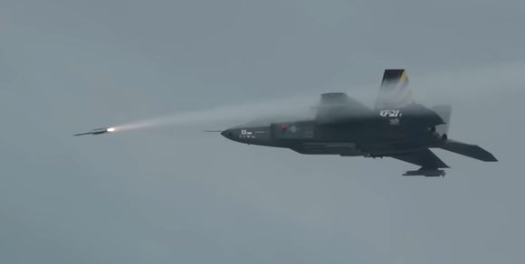 KF-21 Boramae fired an IRIS-T missile for the first time