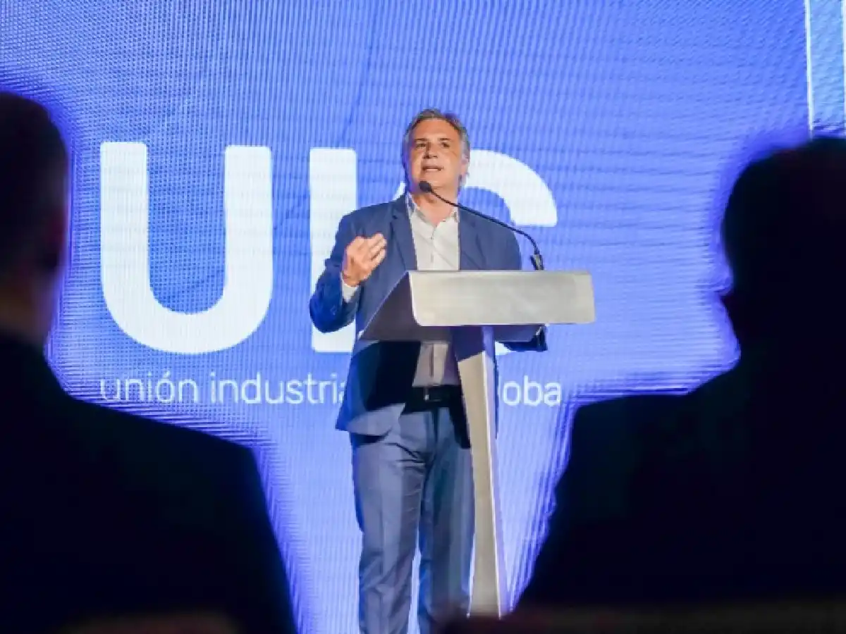 Encuesta: Llaryora le saca casi diez puntos a Juez en la elección de gobernador de Córdoba