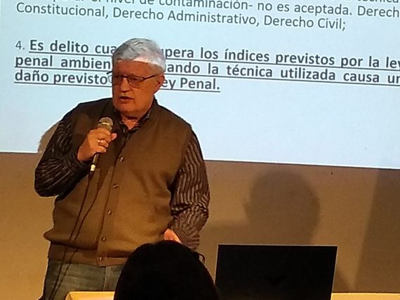En su paso por Tandil, un fiscal apuntó que en la ciudad "no hay contaminación o hay mucha impunidad"