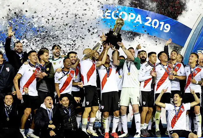 River campeón de la Recopa