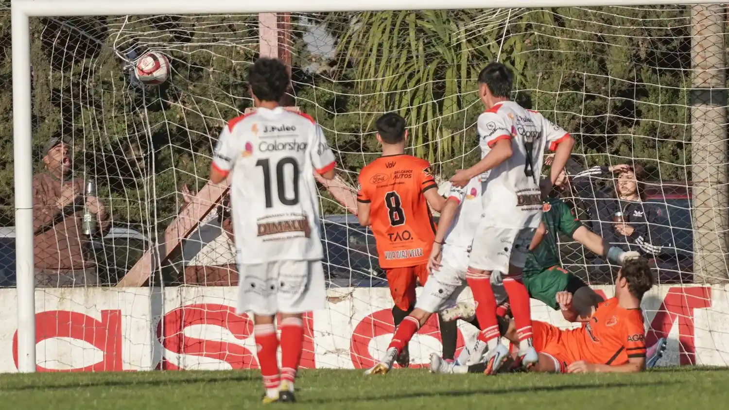 Una fecha del fútbol local que se vio alterada por las precipitaciones