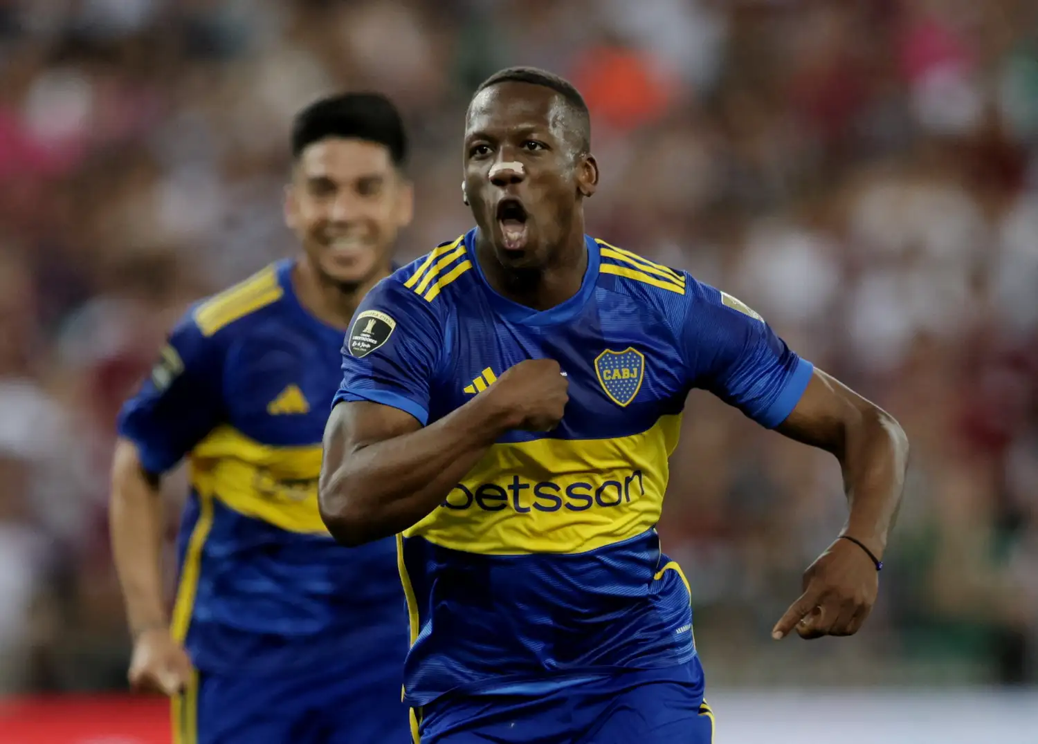 Advíncula anotó el gol de Boca en la final.