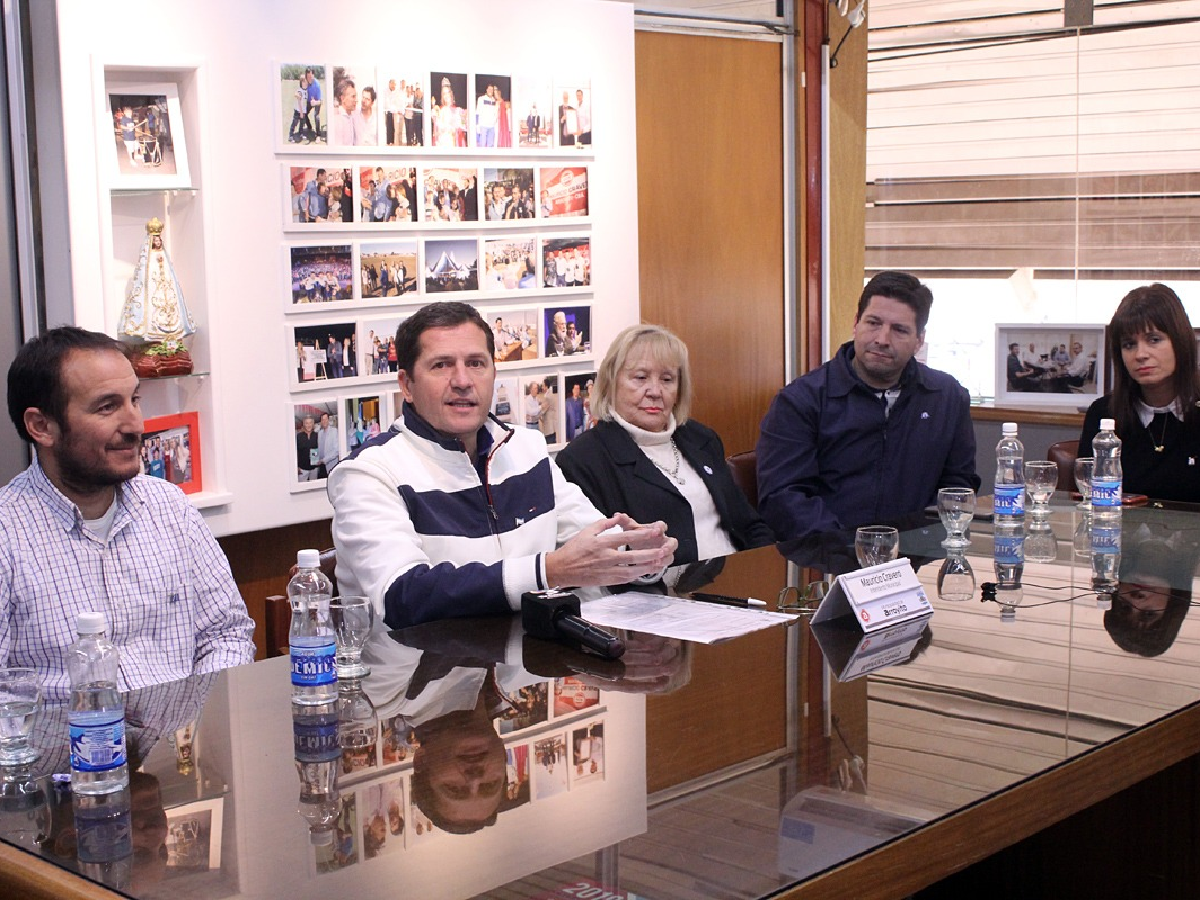 Arroyito: el municpio pagará sueldo a bomberos voluntarios 