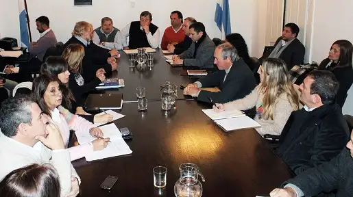Mejoran el salario estatal a través de correcciones en adicionales