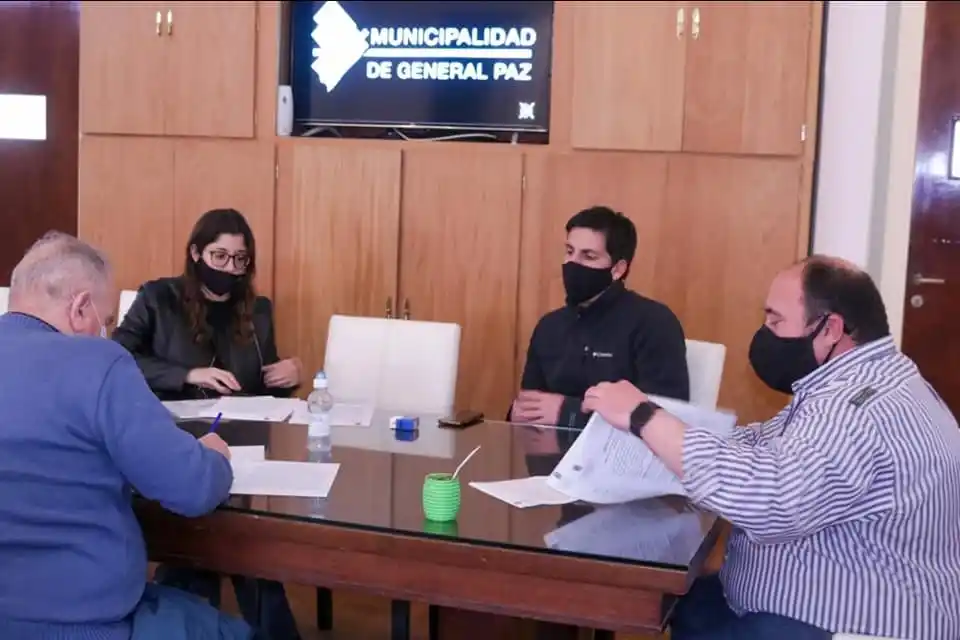 Empresa de Chascomús firmó contrato con municipio de Ranchos  para la construcción de 86 viviendas
