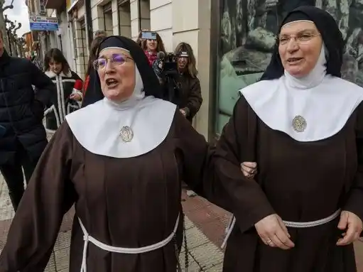 MONJITAS REBELDES para AFUERA: deben desalojar su convento en España