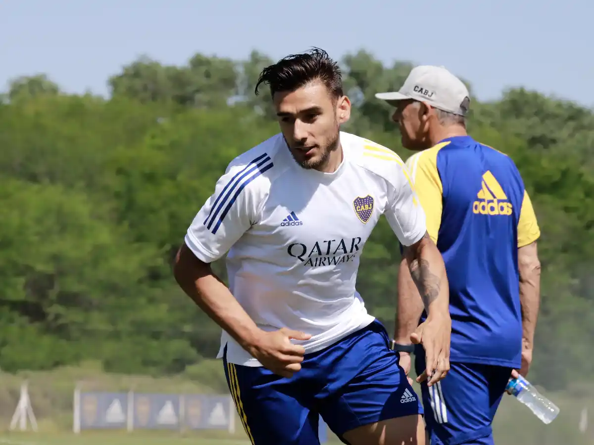 Salvio hizo fútbol y pelea un lugar en el once de Boca