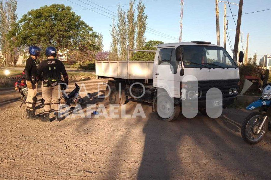 Se salvó de milagro: lo chocó un camión y tuvo que ser llevado al Hospital 