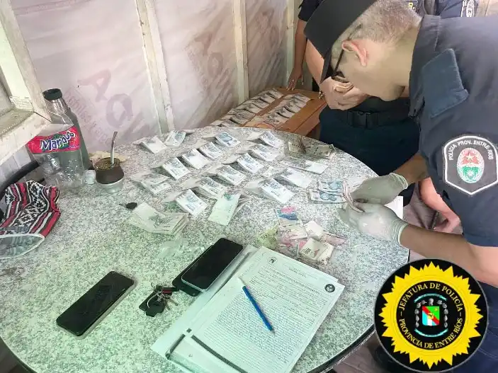 Tres allanamientos: secuestran droga y cuatro millones de pesos falsos