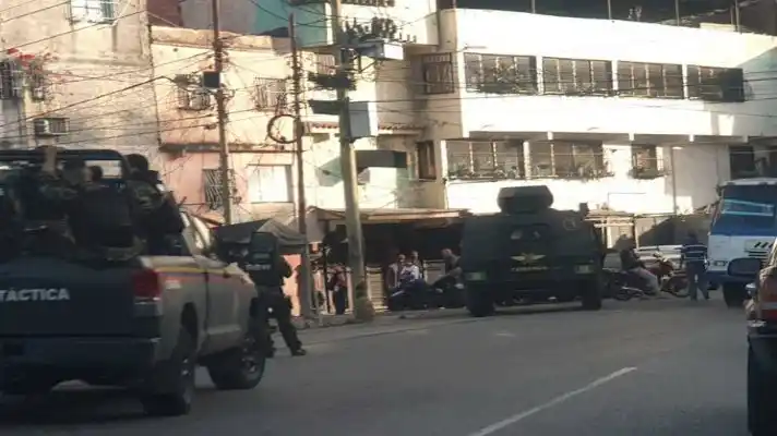 BUSCAN A “KOKI”, “VAMPI” Y “GALVIS”: despliegan operativo policial en Petare y Palo Verde
