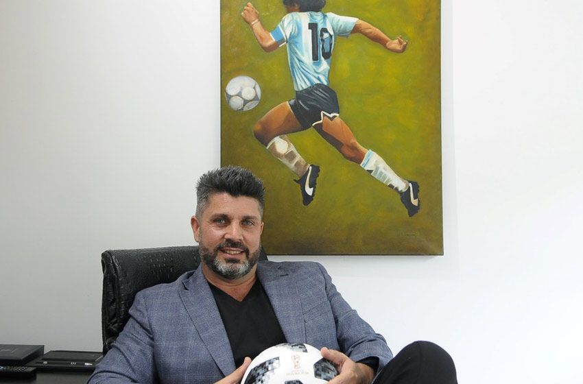 Allanaron las oficinas del representante de Diego Cocca