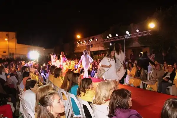 Se realiza hoy el desfile a beneficio del Hogar de Ancianos "Cura Jeannot"