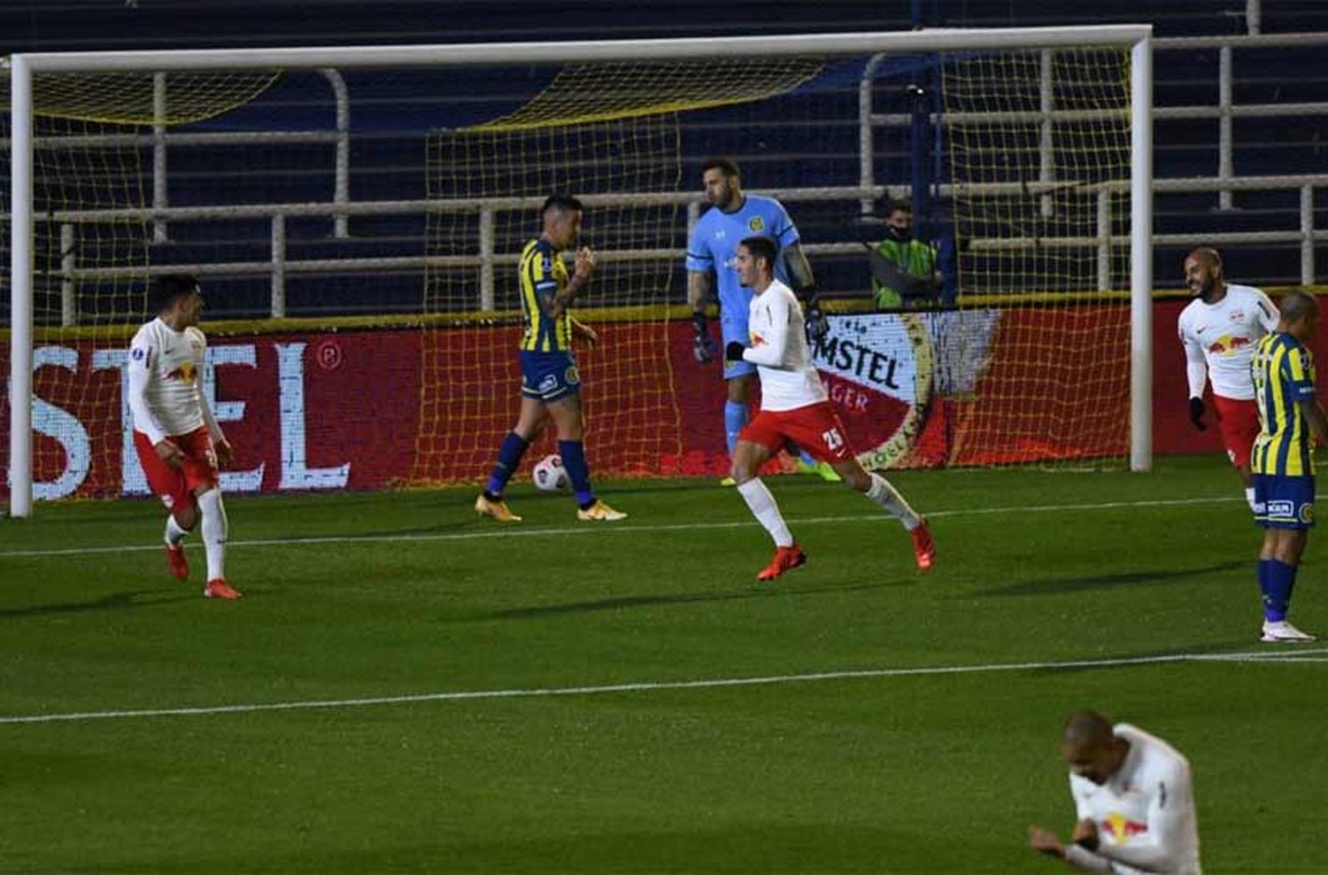 Central perdió ante Bragantino en un partido vibrante y debe buscar una hazaña en Brasil