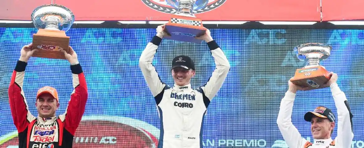 Thomas Pozner ganó con contundencia la final del TC Mouras en La Plata.