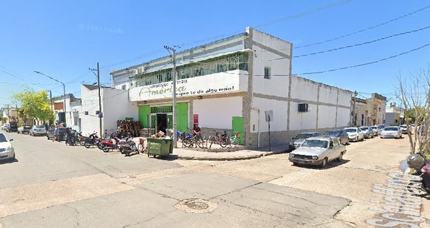 El altercado se produjo en el supermercado chino "América".