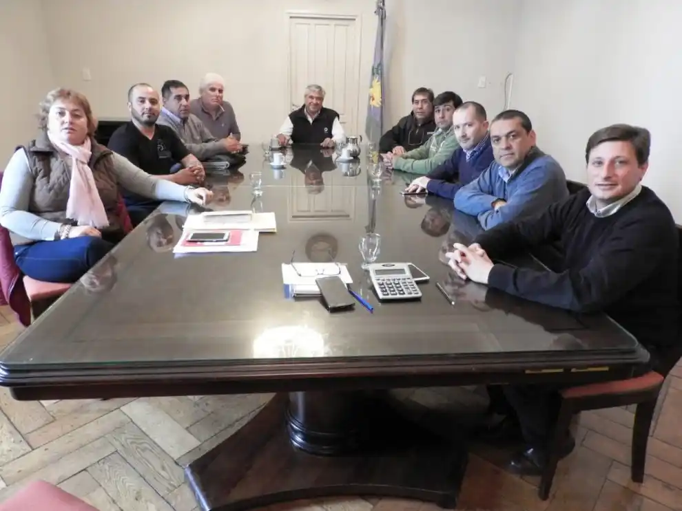 General Villegas otorgó bono de $ 3000 a trabajadores municipales