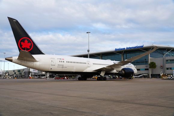 Air Canada resumed flights to Brisbane