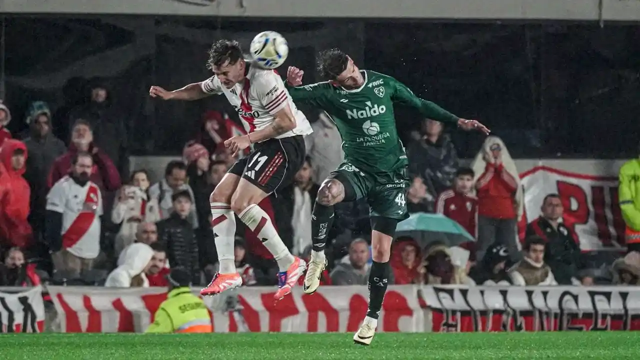 Colidio y Orihuela van con todo en el juego aéreo.