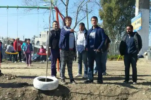 Julián Álvarez: "Mientras algunos reparten globos, nosotros trabajamos por el futuro de Lanús"