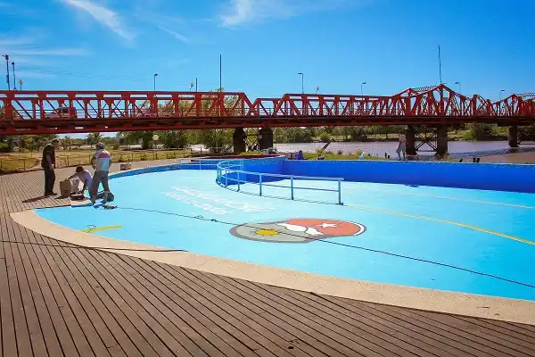 Todo listo: Mañana debuta "La Playa del Puente"