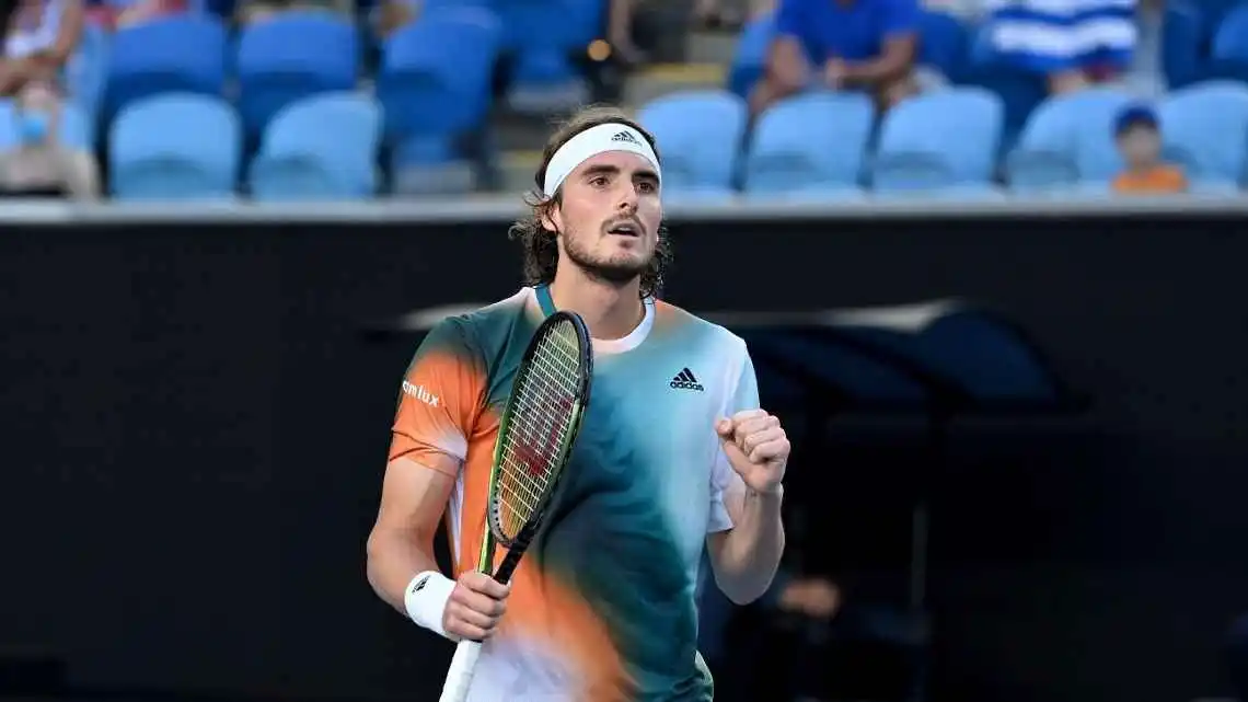 Tsitsipas terminó con el sueño de Báez en Melbourne