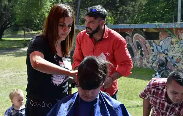 Peluquería Solidaria en  el comedor Más Vida