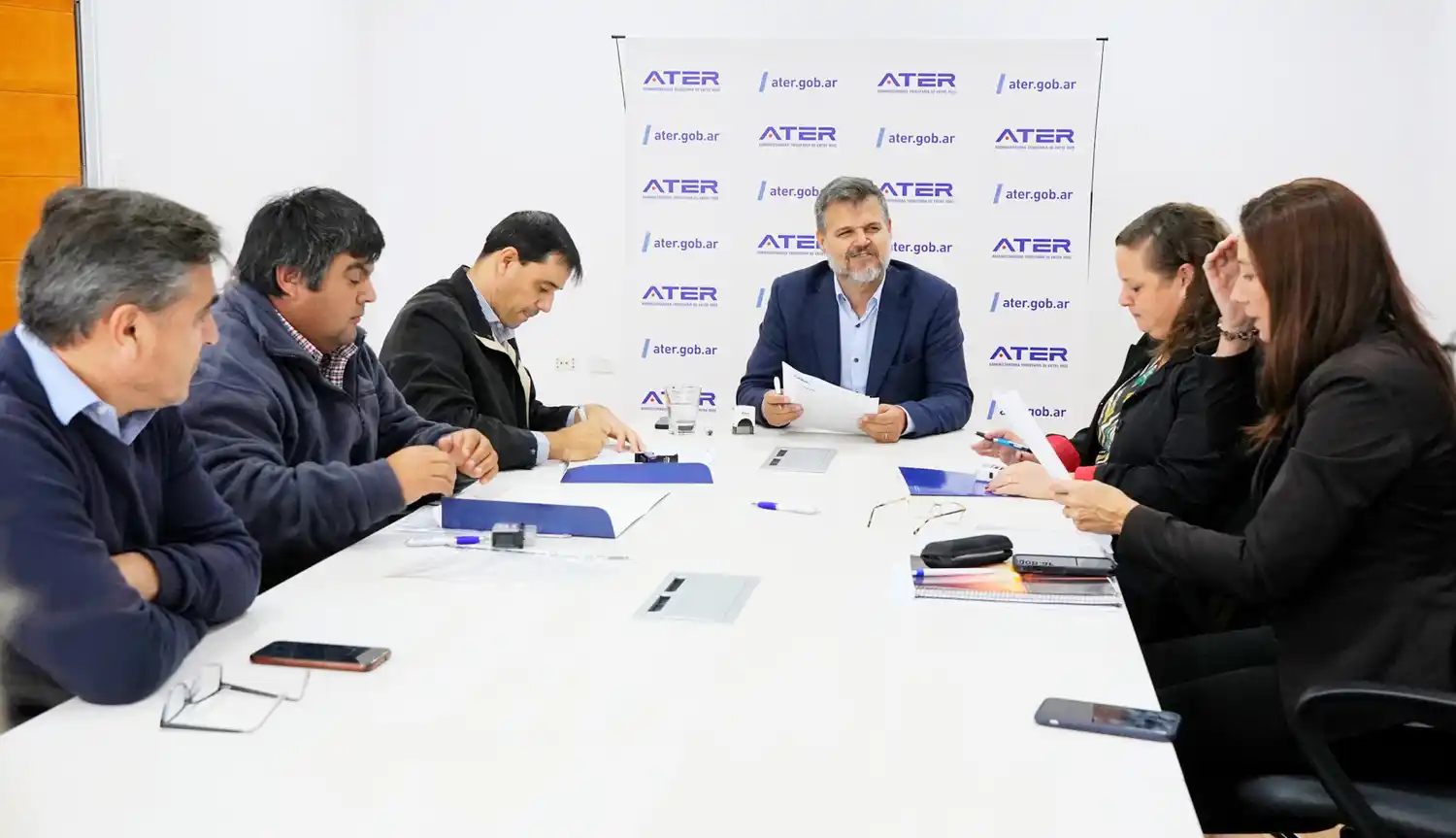 Se trabaja con municipios y comunas para mejorar procesos y servicios tributarios