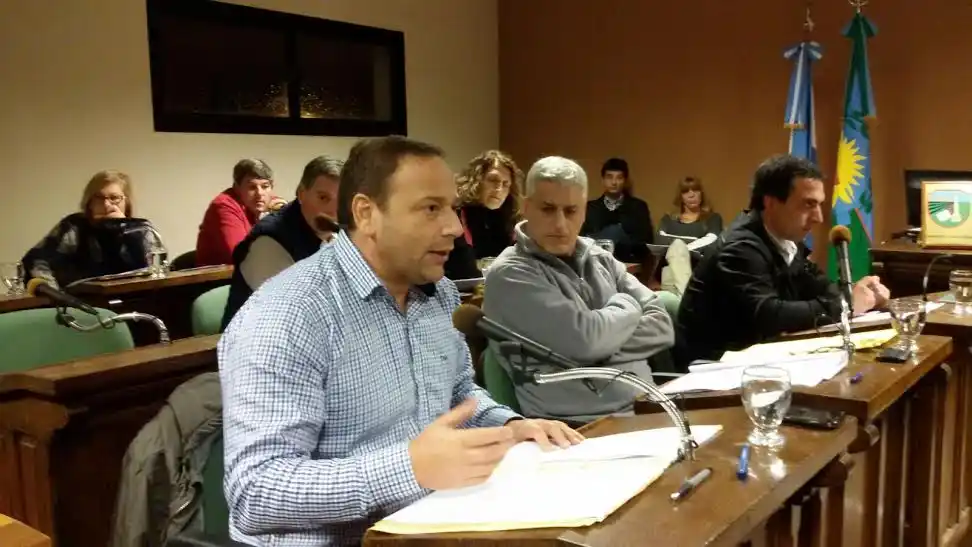 El concejo aprobó el Plan Director de Aguas y Clocas