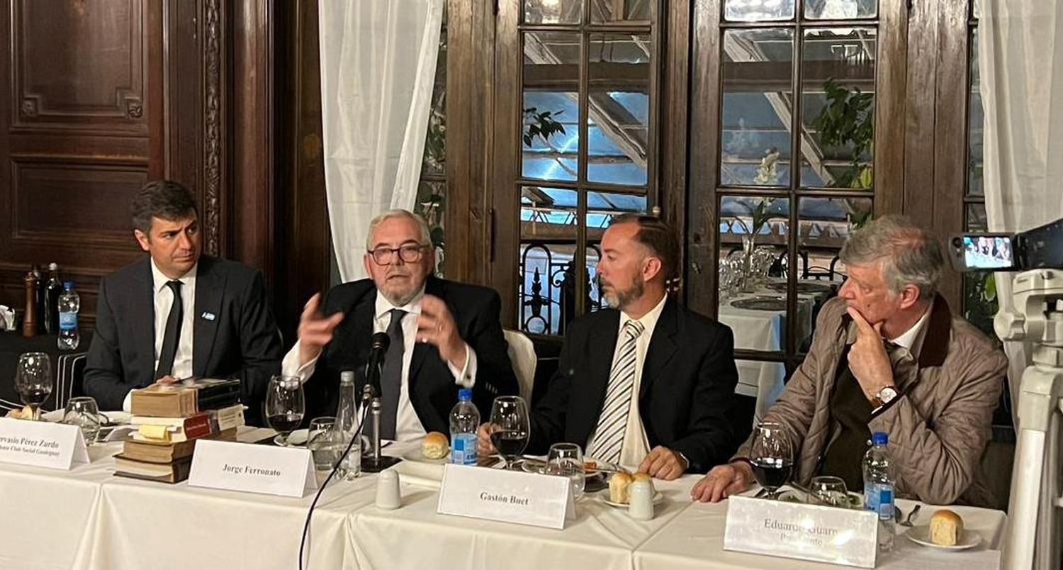 El Club Social participó en un Foro en el Club del Progreso