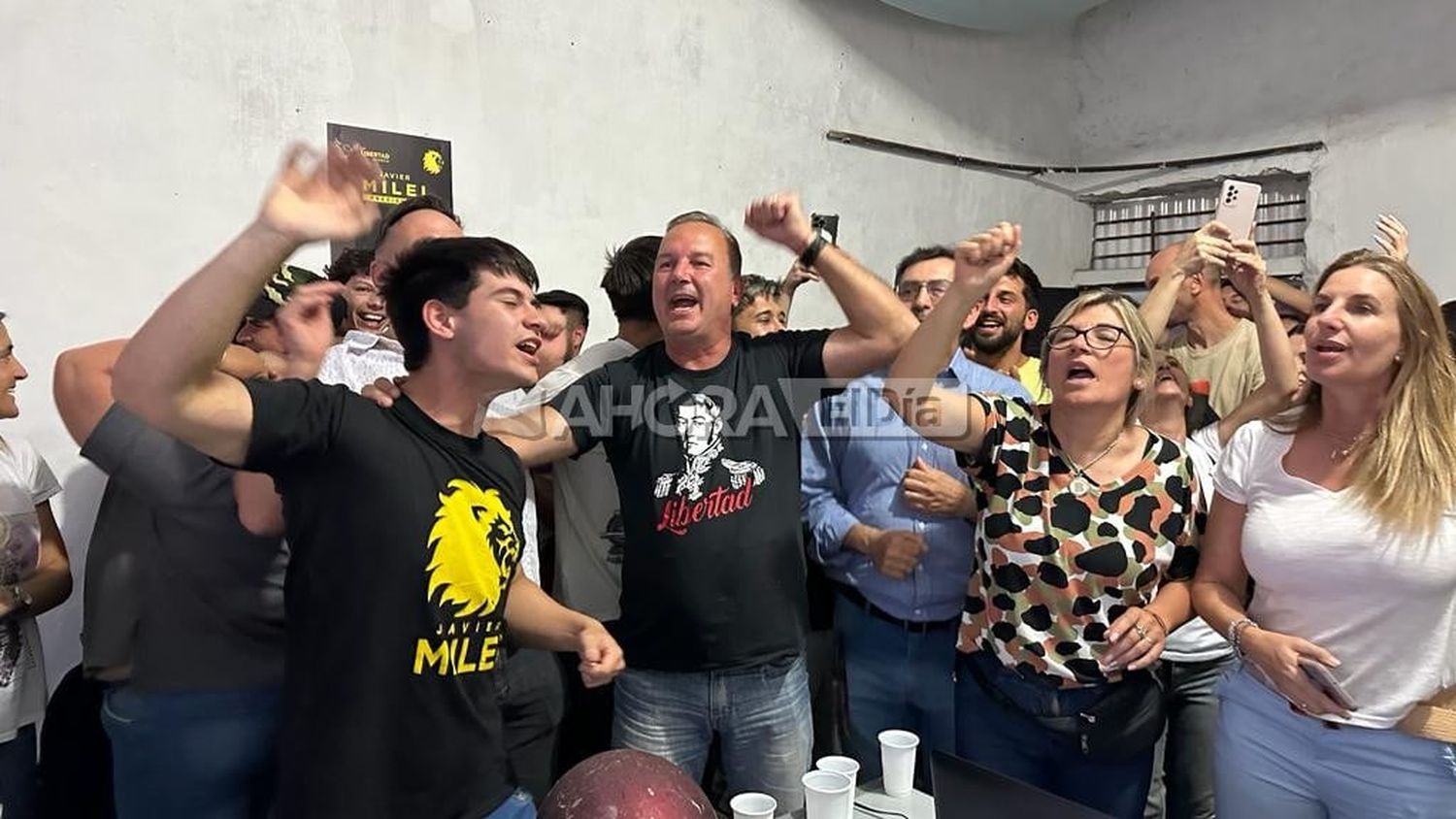 Euforia y bocinazos entre los referentes libertarios en Gualeguaychú