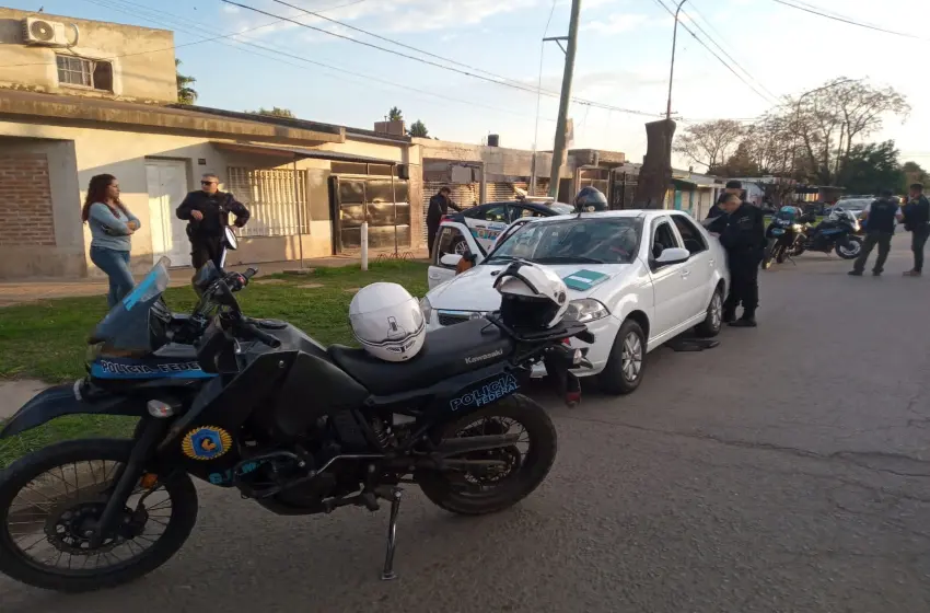 La Policía Federal detuvo a tres sospechosos que circulaban armados en un auto en Villa Gobernador Gálvez
