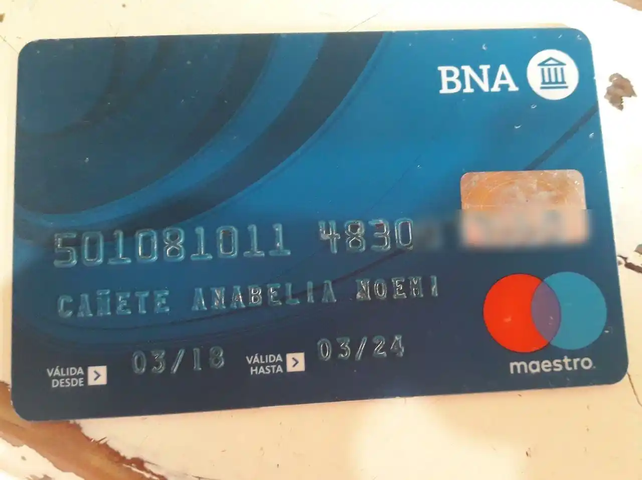 Fiorella encontró la tarjeta de Amabelia