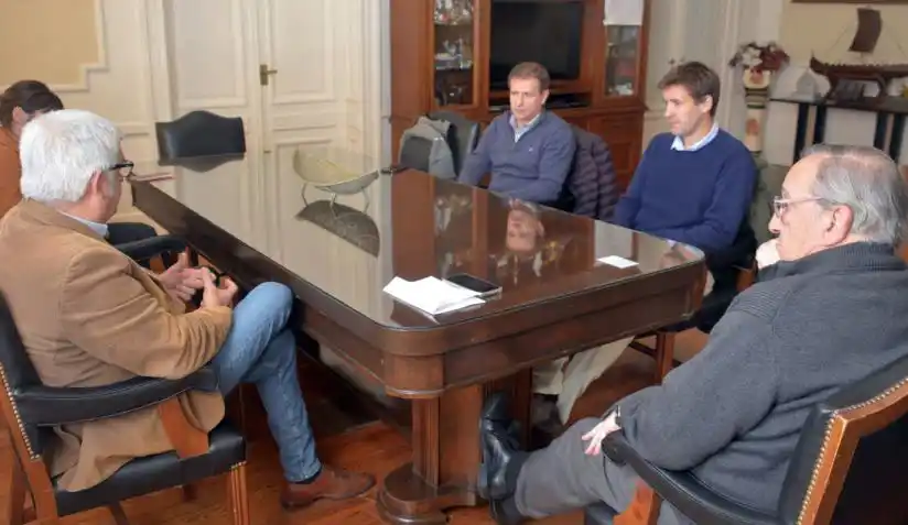 El intendente Lunghi se reunió con representantes de Mercado Libre