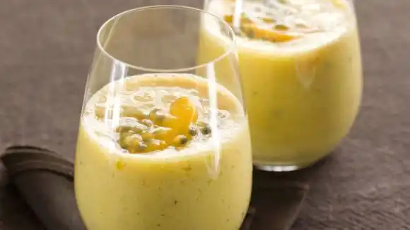 UN TOQUE ESPECIAL PARA NAVIDAD: ponche crema de parchita (+Video)
