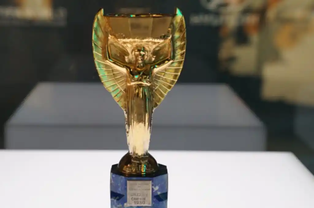 Así era el trofeo de los mundiales de fútbol hasta 1974: su historia y curiosidades