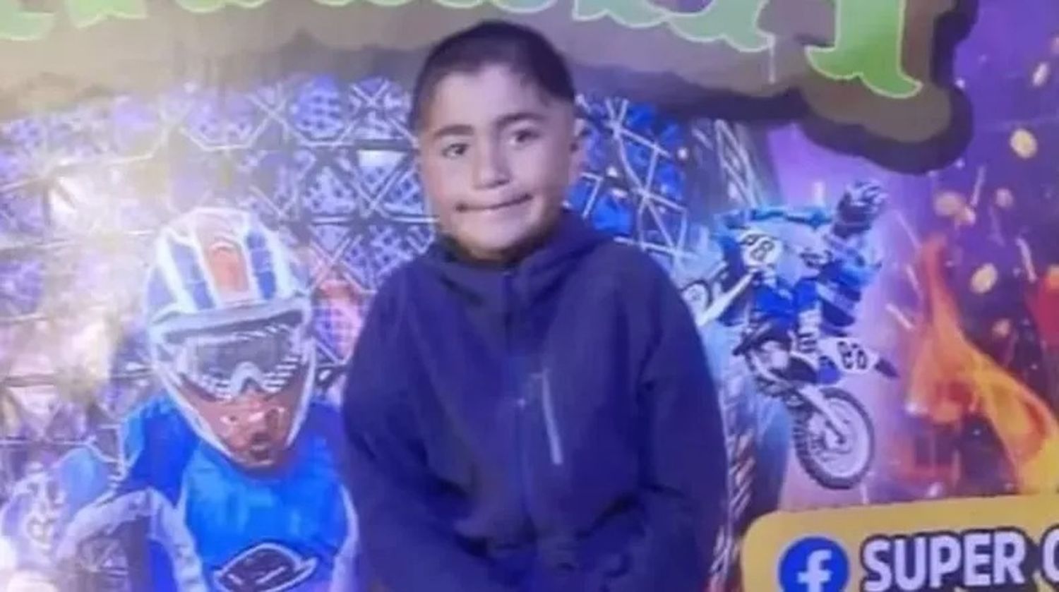 Dolor en Chivilcoy durante la despedida de Itan Quiroz, el nene de 8 años que fue asesinado a puñaladas por su padre