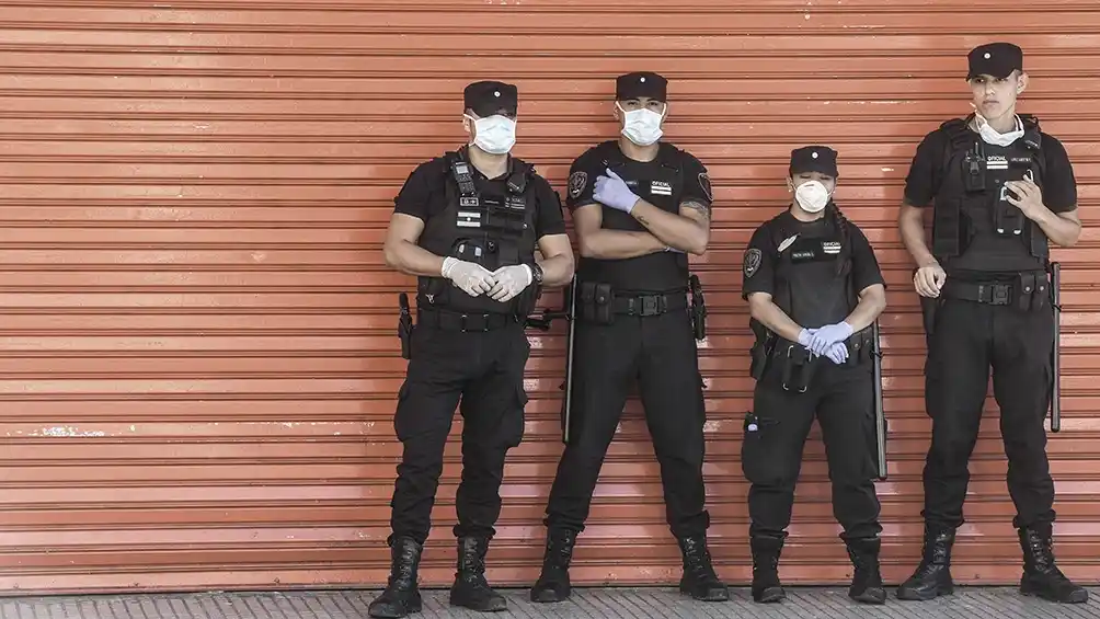 Al menos 200 detenidos en todo el país por violar el aislamiento obligatorio